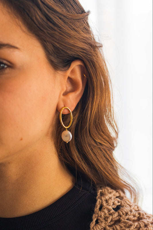 Pendientes oval con perla