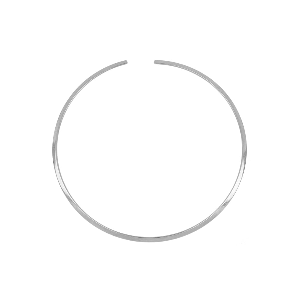 Flat rigid choker