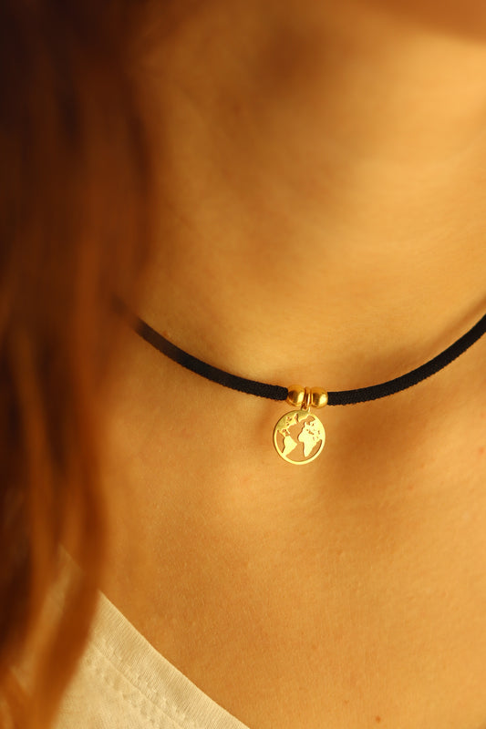 Collar mundo