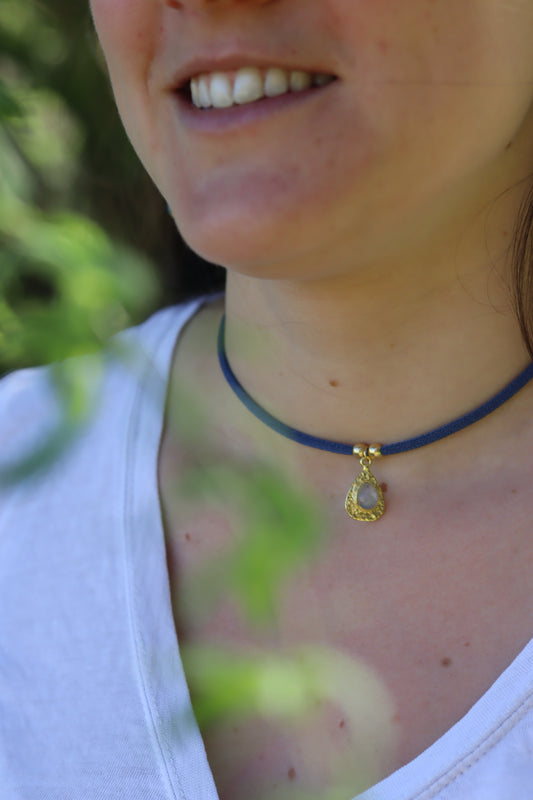 Collar colgante gota con mineral